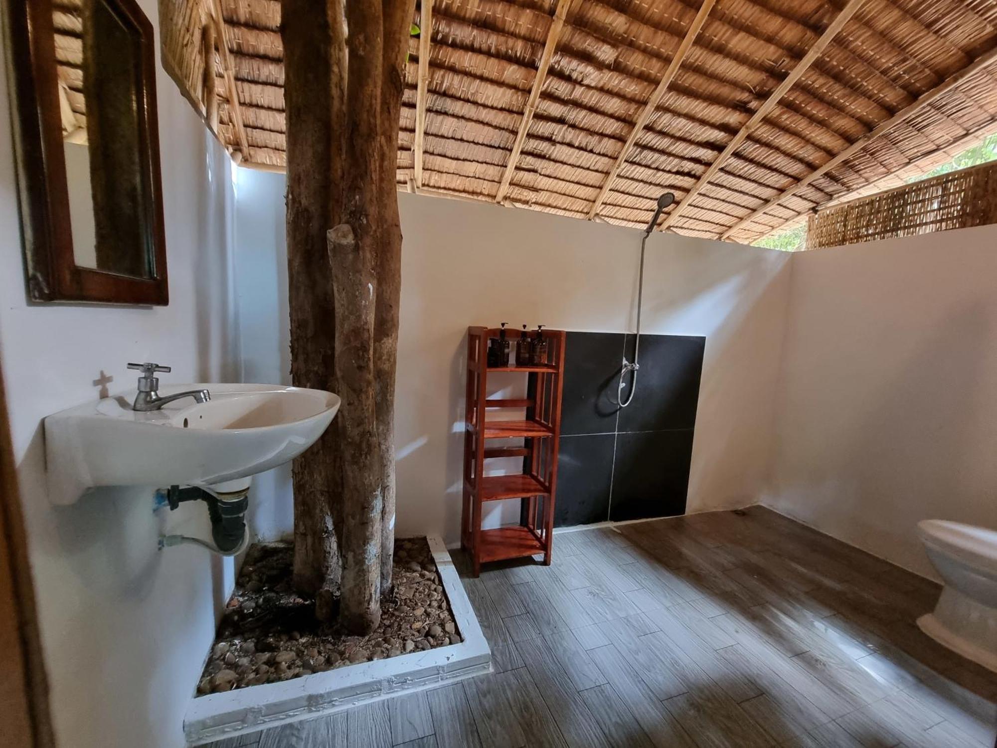Sunboo Beach Bungalows كوه رونغ ساملوم المظهر الخارجي الصورة