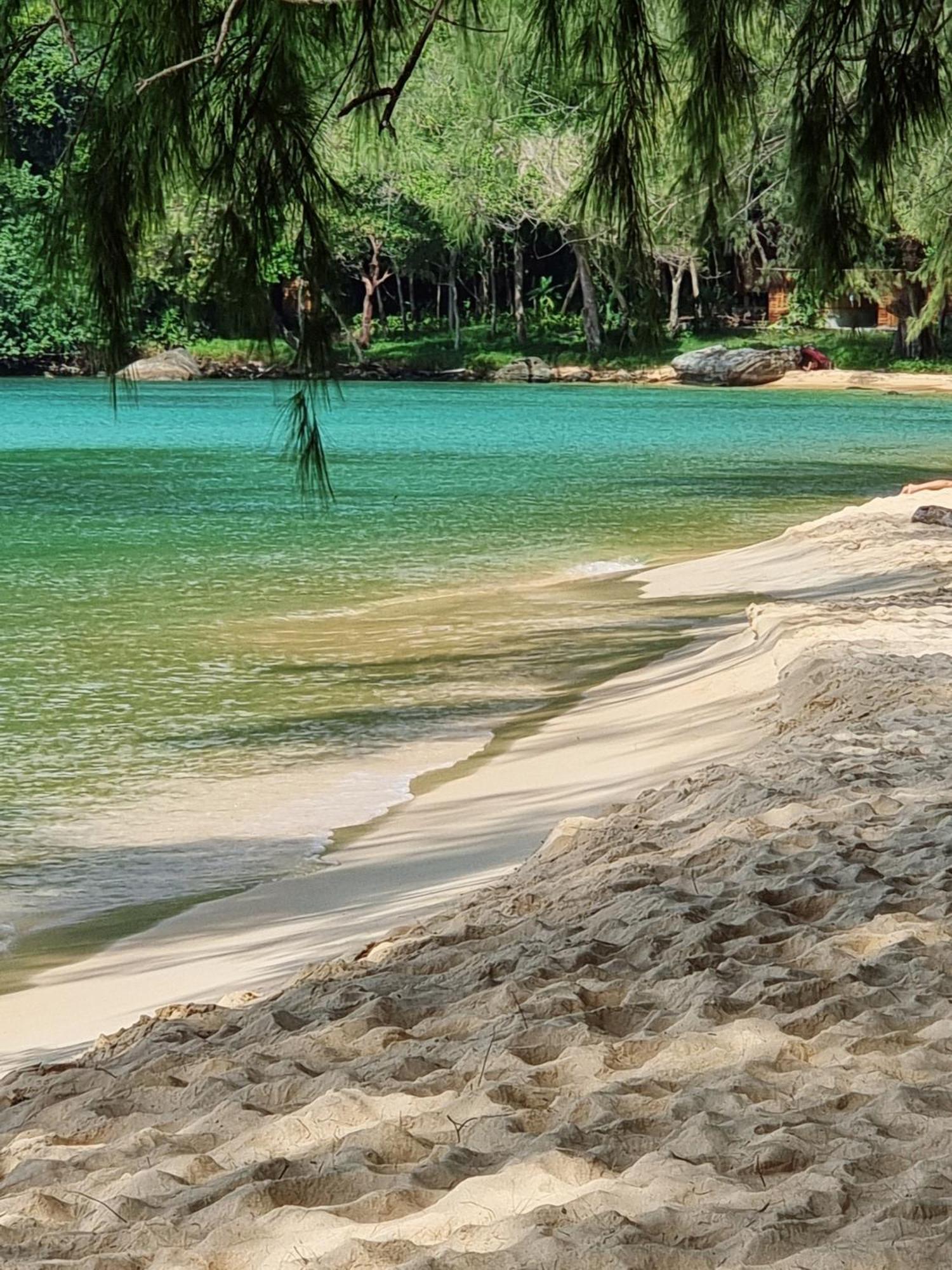 Sunboo Beach Bungalows كوه رونغ ساملوم المظهر الخارجي الصورة